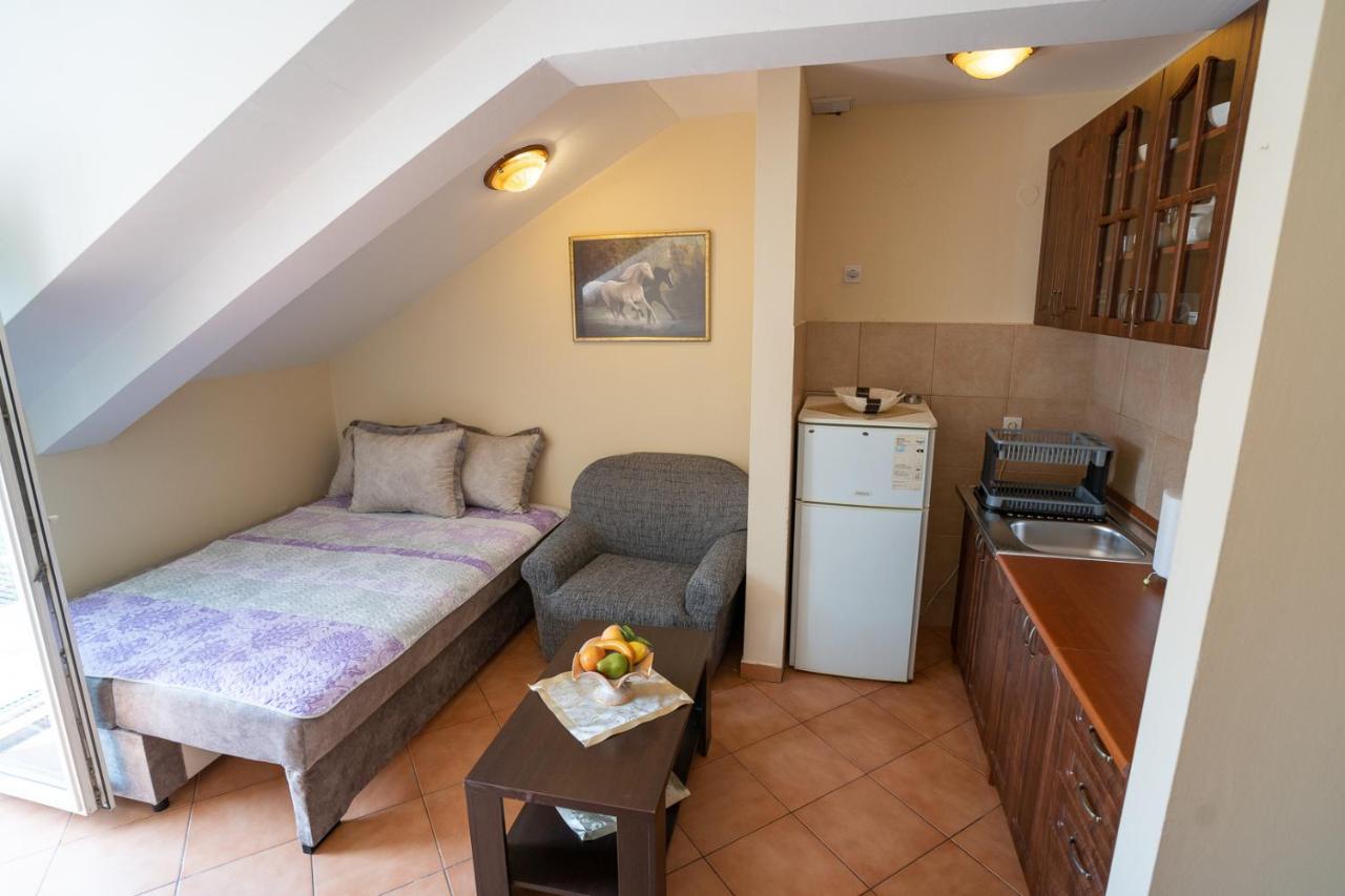 Albatros Apartment Kotor Exterior photo